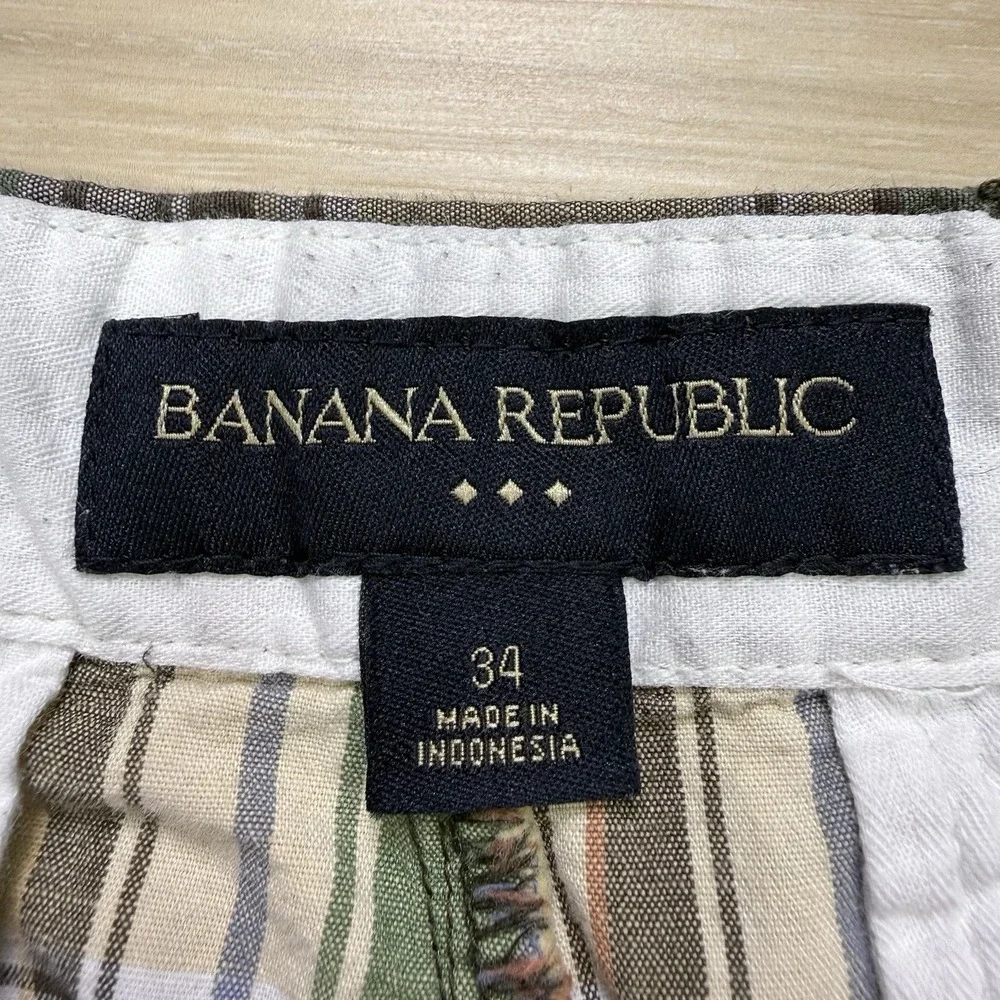 Banana Republic these banana
