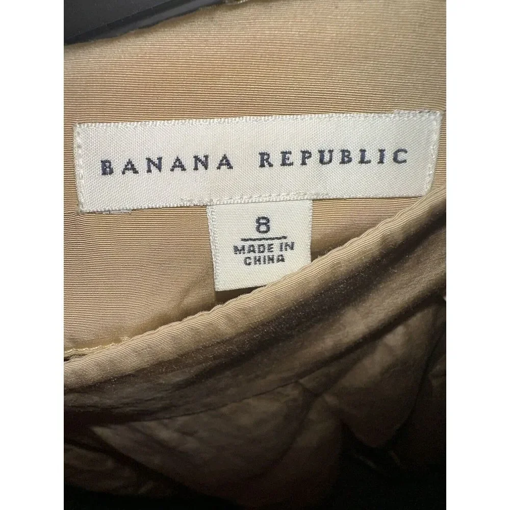 Banana Republic small spot