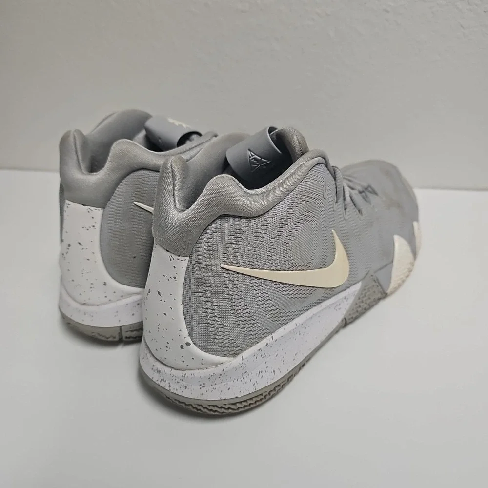Nike kyrie wolf
