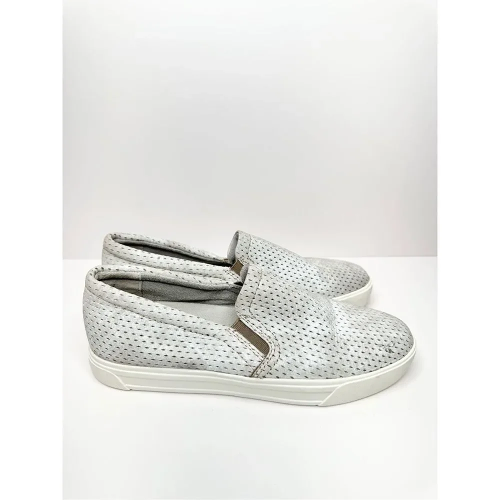 Naturalizer leather upper