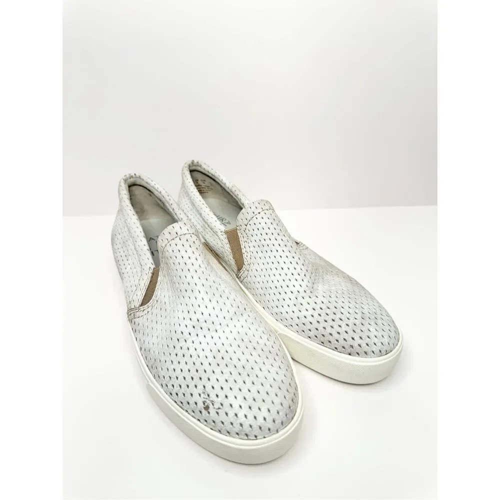Naturalizer leather upper