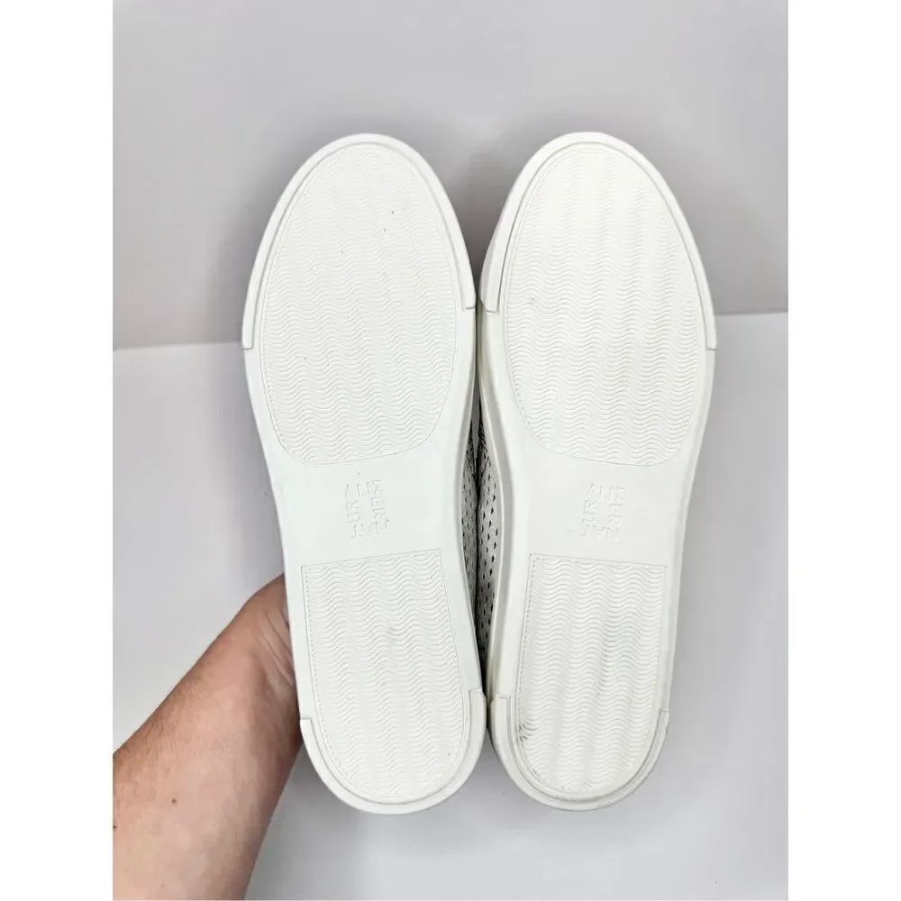 Naturalizer leather upper