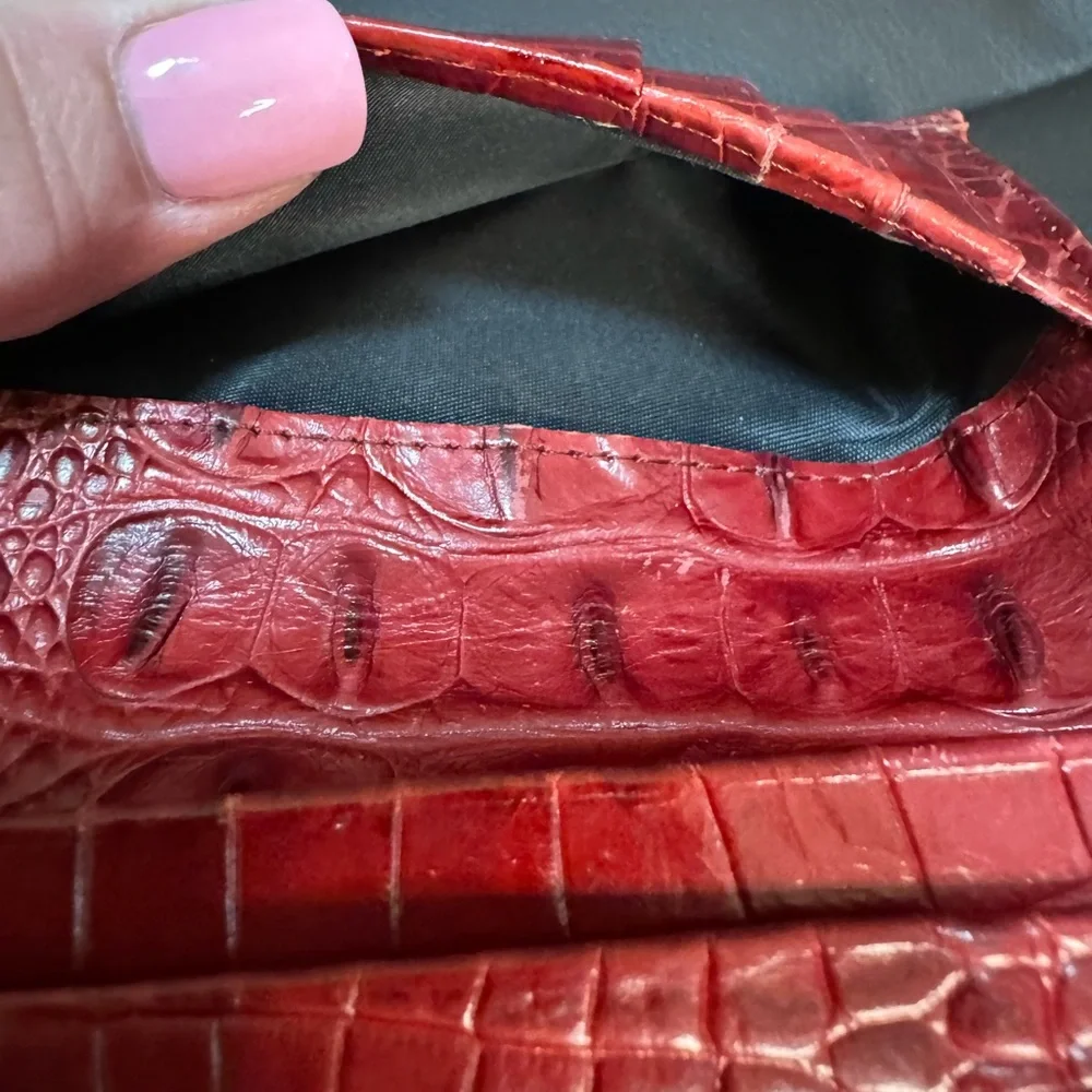 Brahmin measures 5x4”