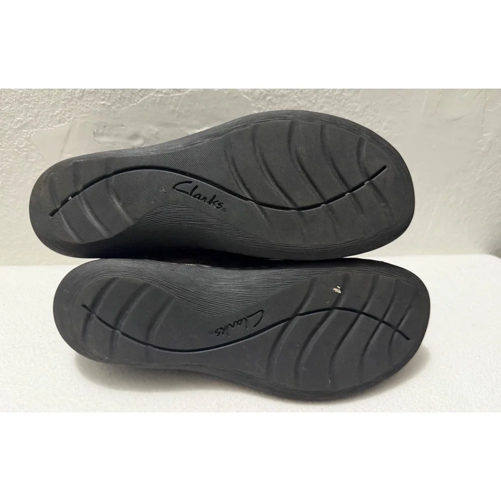 Clarks collection dark