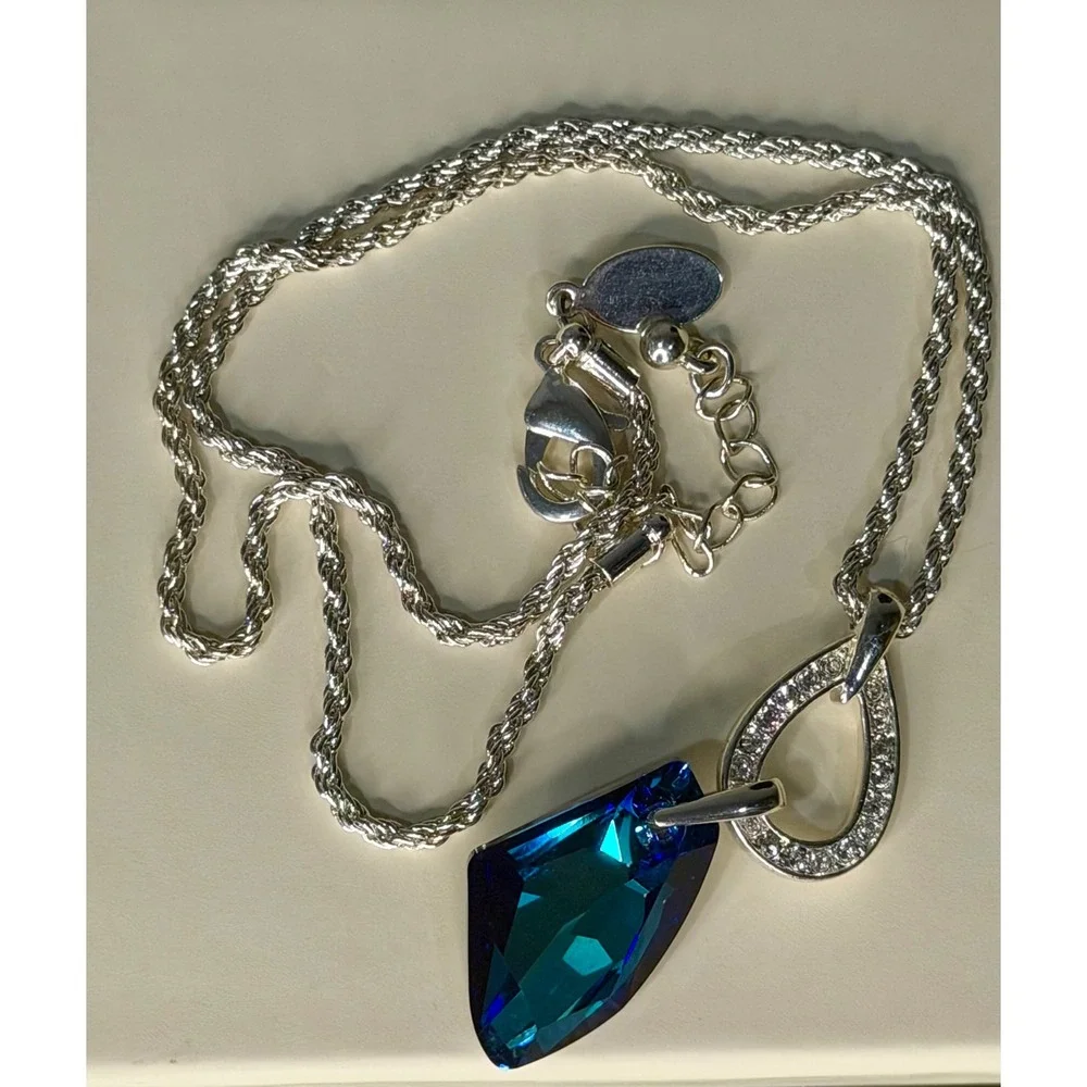 Jon Richard Bermuda Blue Swarovski Crystal Teardrop Pendant Necklace silver tone
