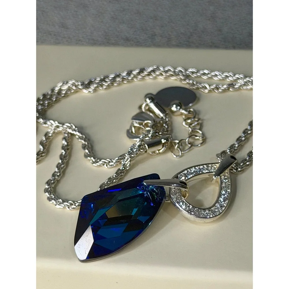 Jon Richard Bermuda Blue Swarovski Crystal Teardrop Pendant Necklace silver tone