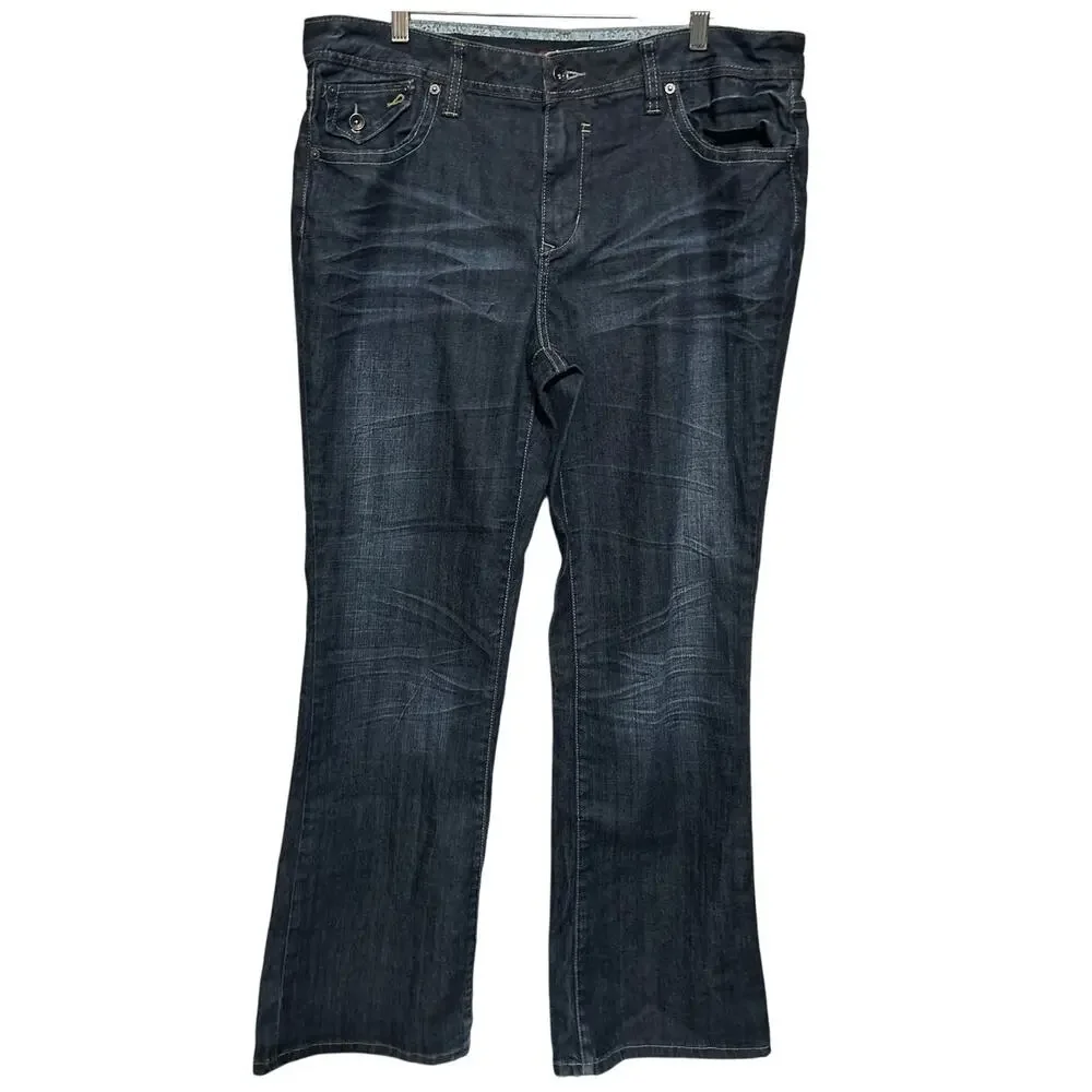 ZD‎ Women's High Rise Flare Medium Dark Wash Jeans Size 18