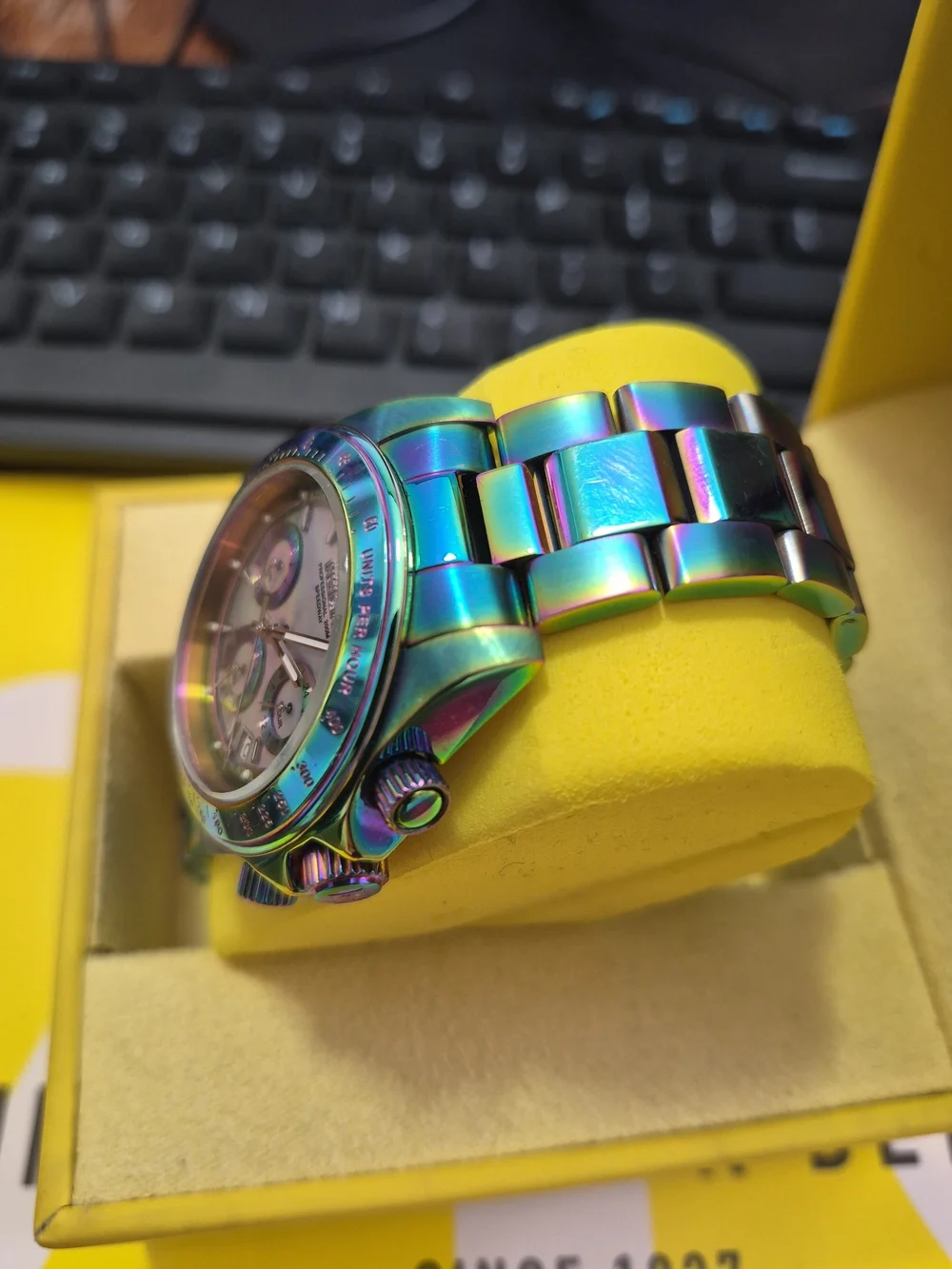 Invicta bold iridescent