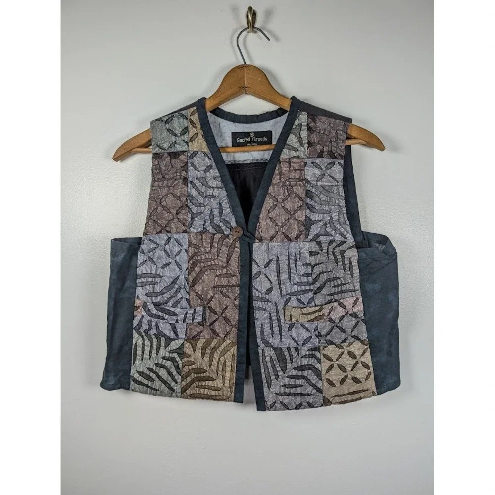 Sacred Threads Vest Women XL Quilted Patchwork Boho Lagenlook Tribal Artsy Hippi