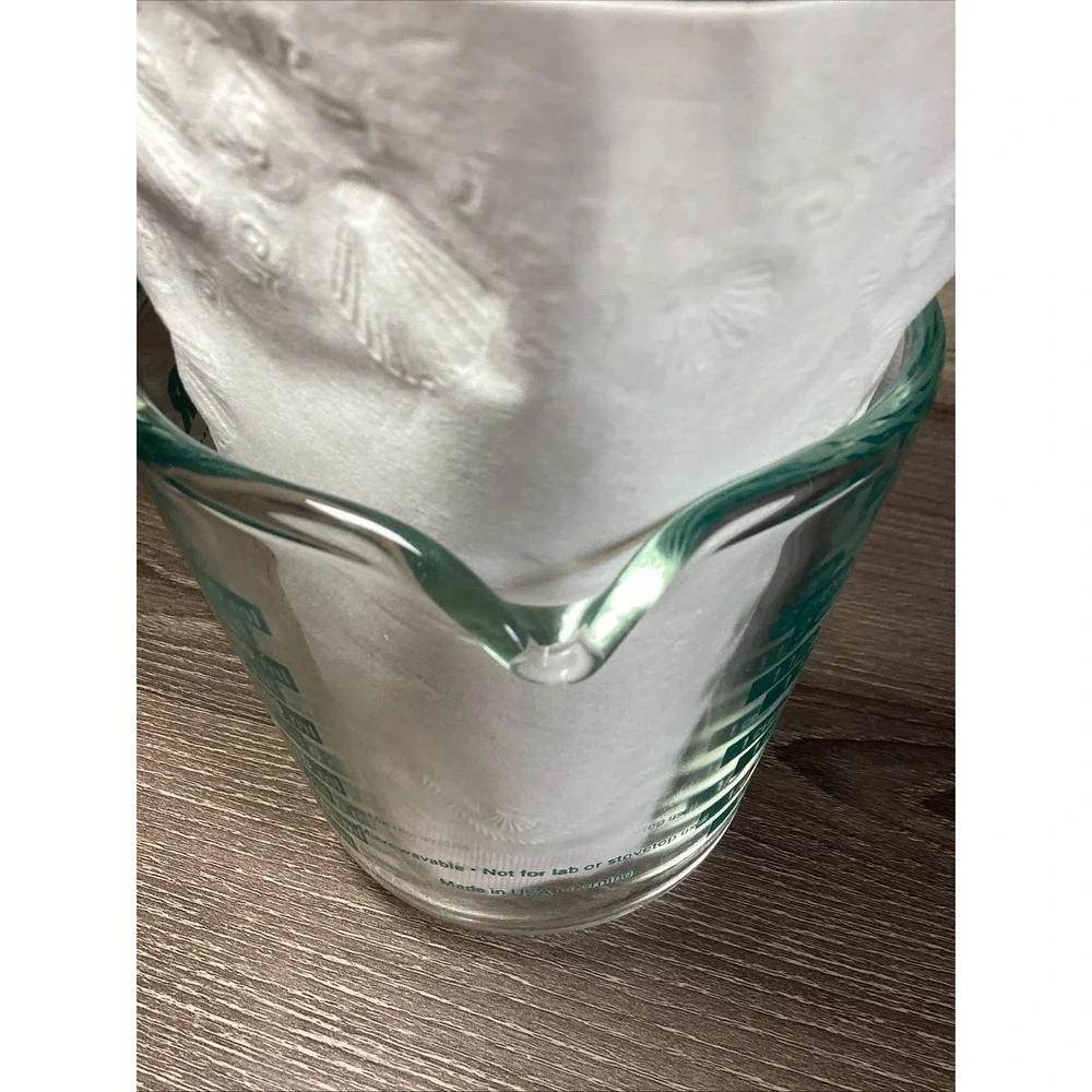 Pyrex preowned vintage