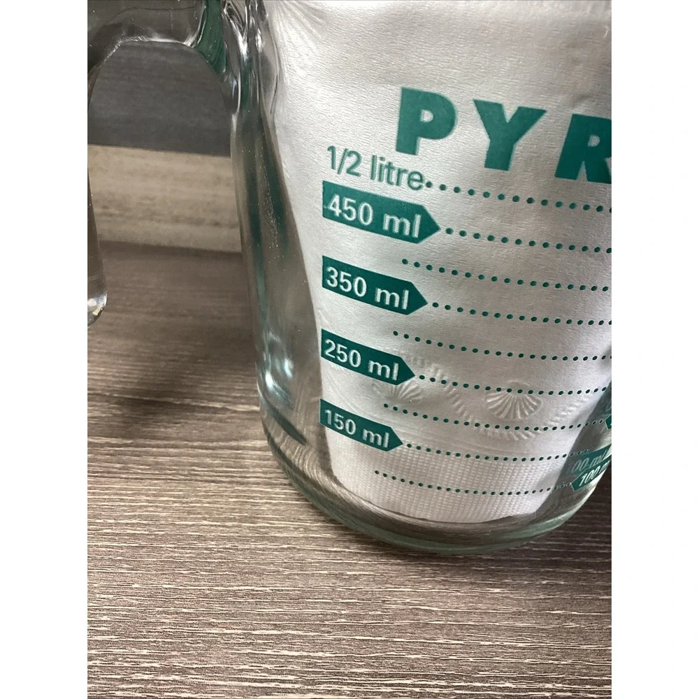 Pyrex preowned vintage
