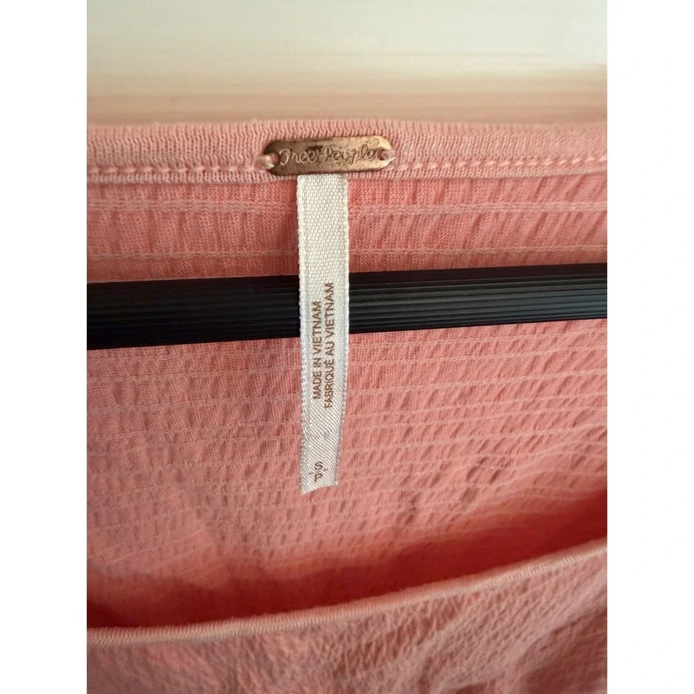 Free People pullover cropped
