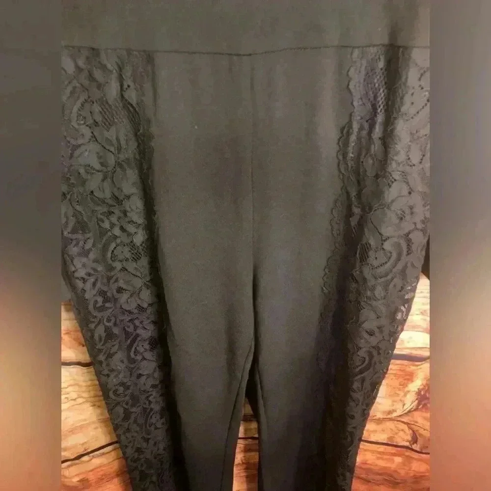 VENUS black lace