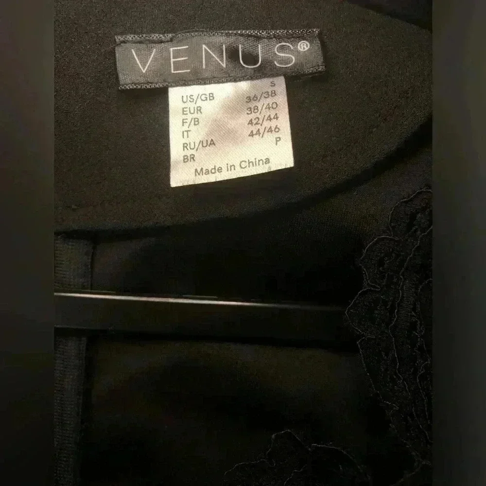 VENUS black lace
