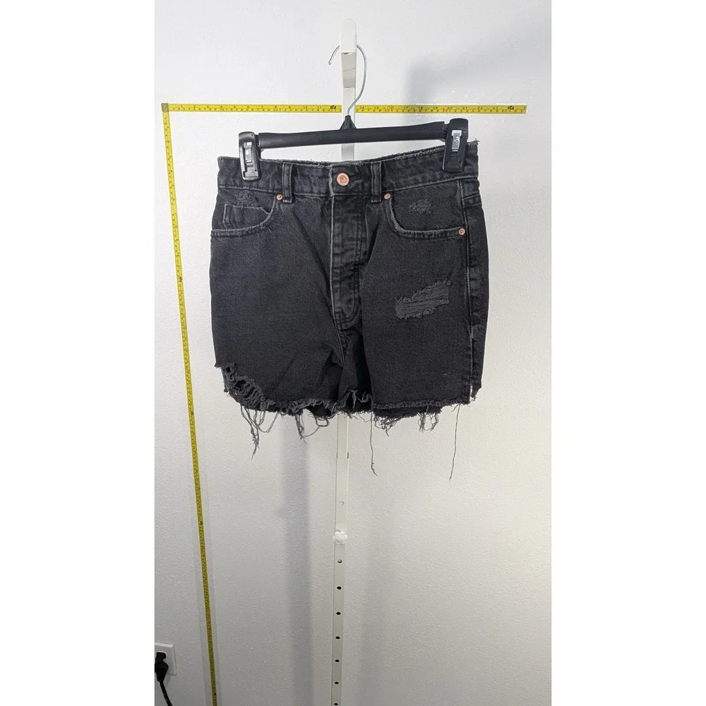 Zara Womens Black Distressed Denim Shorts High Waisted Frayed Hem‎ Size 6 MEX 28