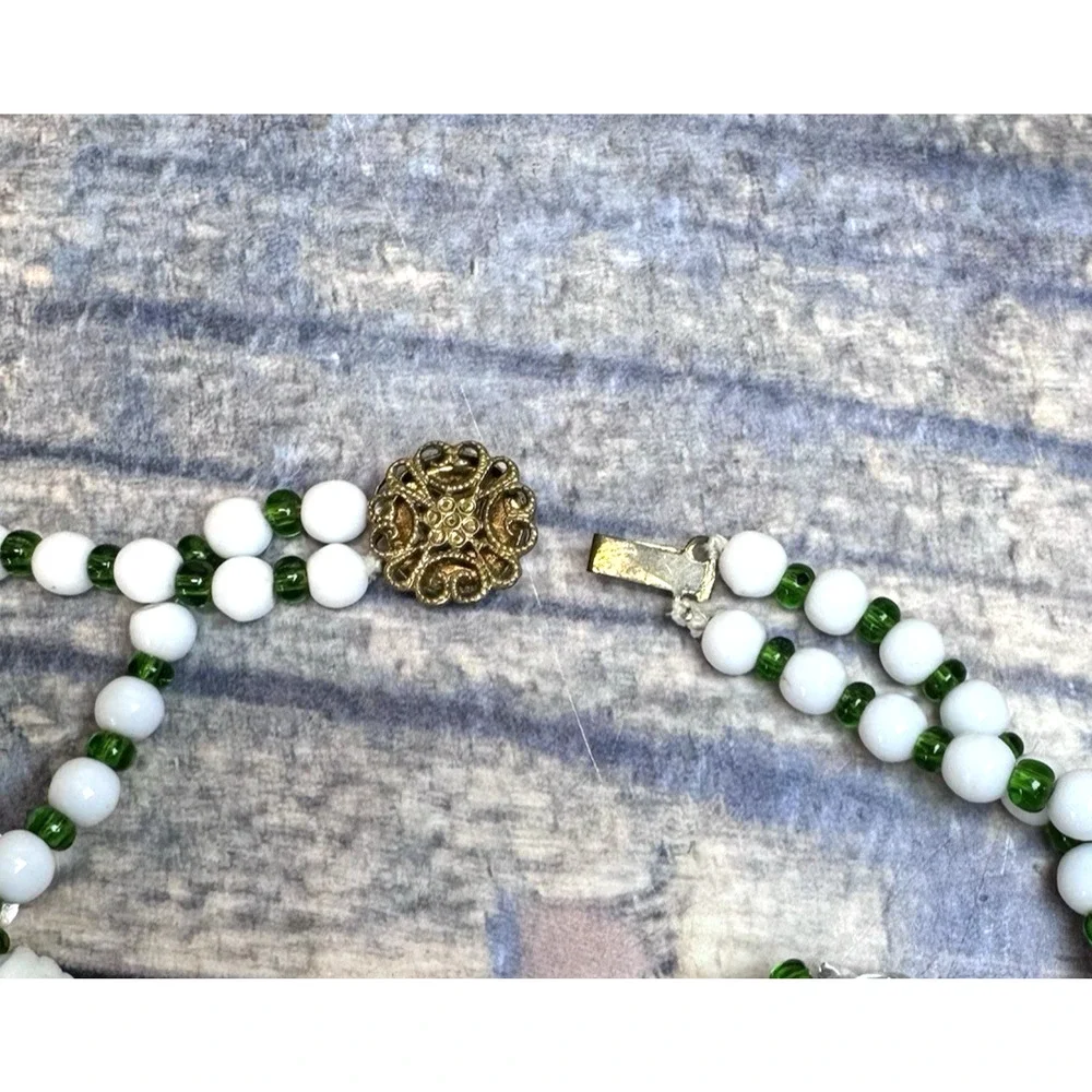 Unbranded vintage strand