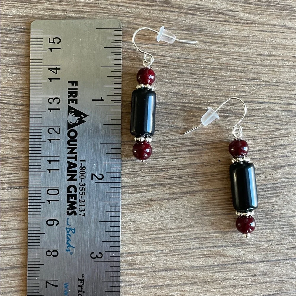 HAND CRAFTED EARRINGS Classic Black Burgundy Red Dangle Drop Earrings