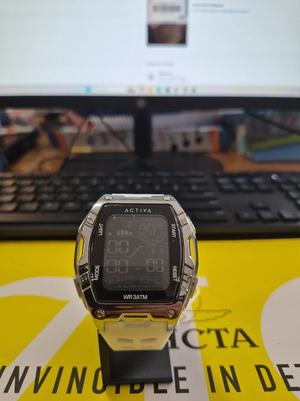 Invicta activa venzis