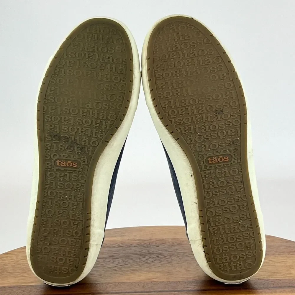 Taos Footwear size wide