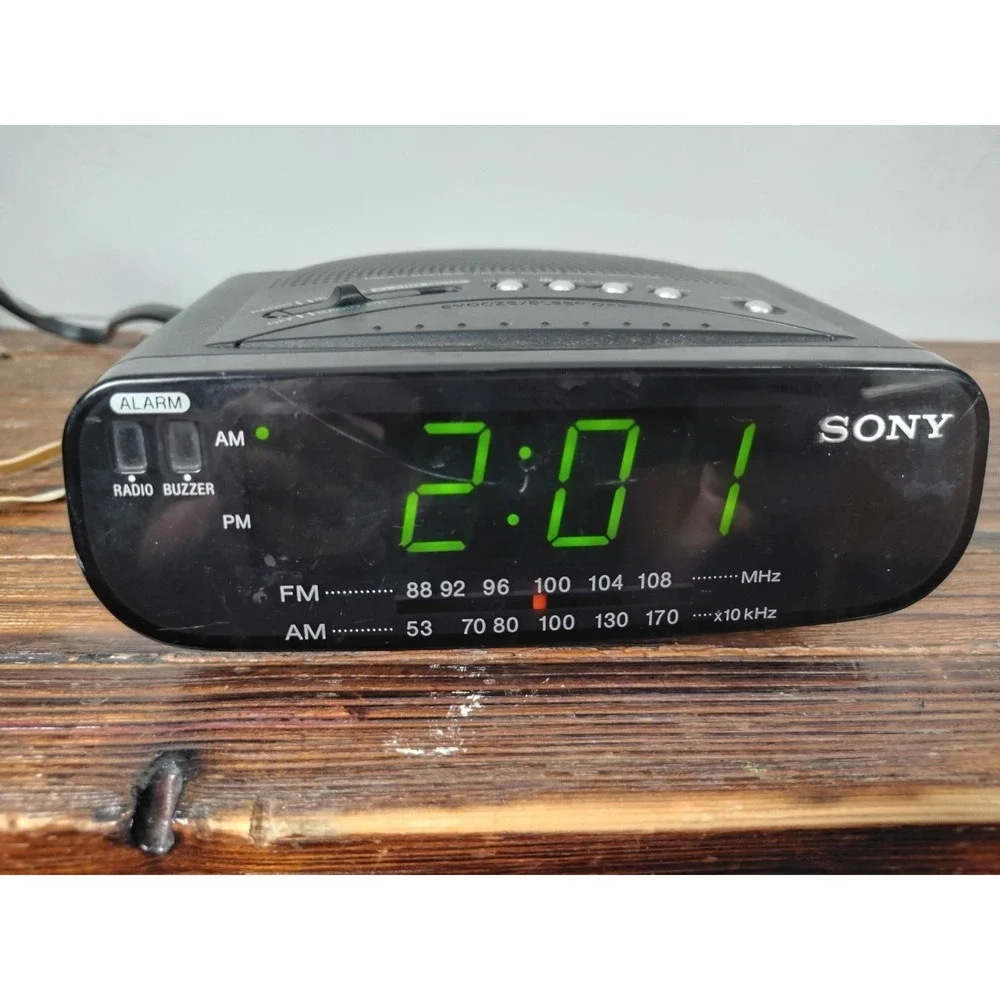 Sony icf c212