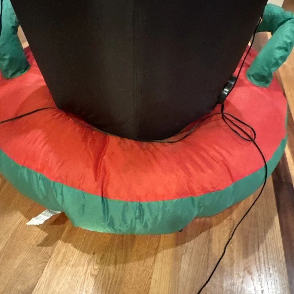 Gemmy airblown inflatable