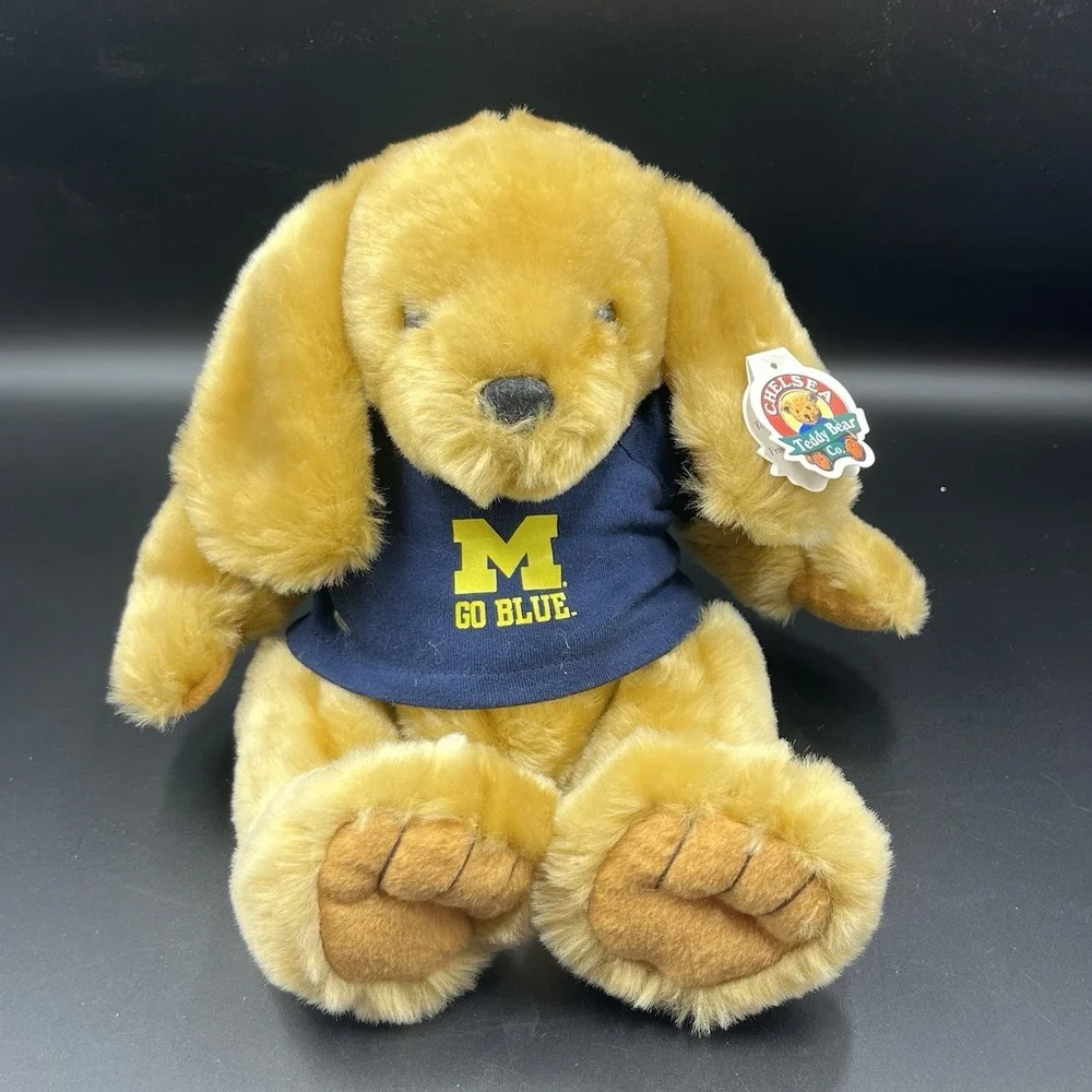 Collegiate Licensed Michigan Go Blue‎ Chelsea Teddy Bear Co Knuckles Dog NWT