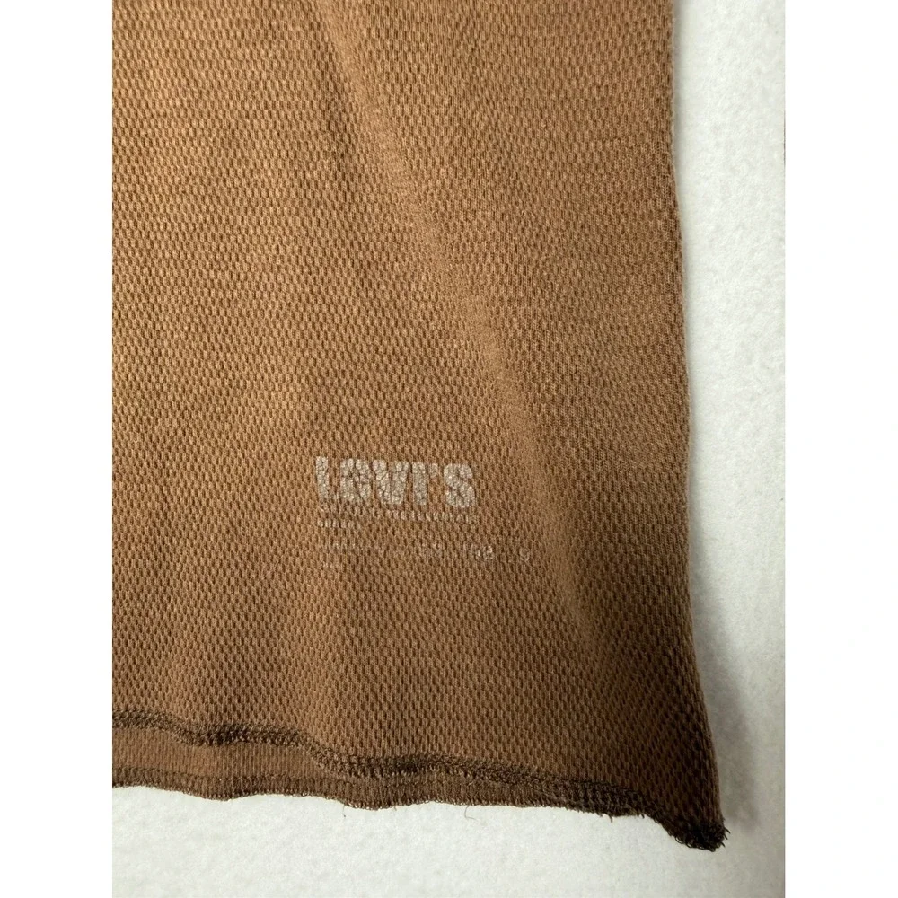 Levis levi red