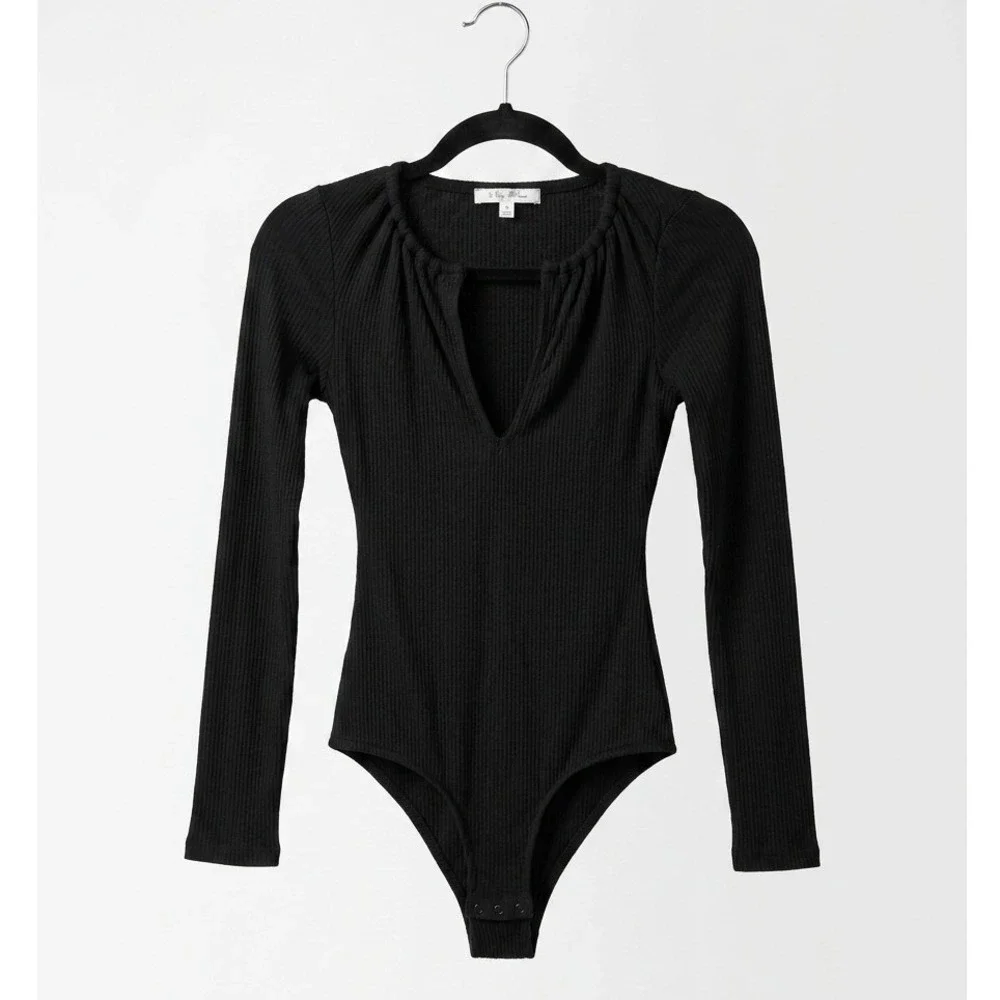 Willow & Clay Women's Black Keyhole Lined One Piece Bodysuit Size Small‎