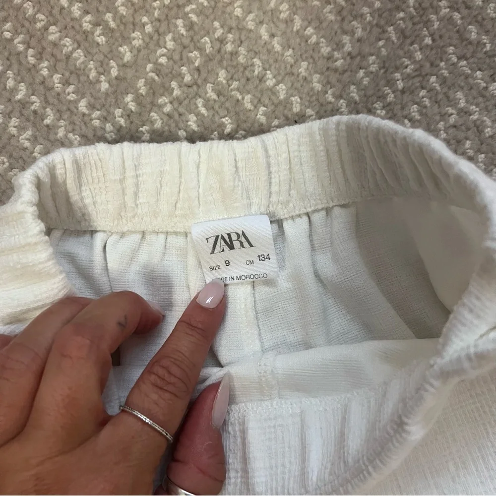 Zara textured white