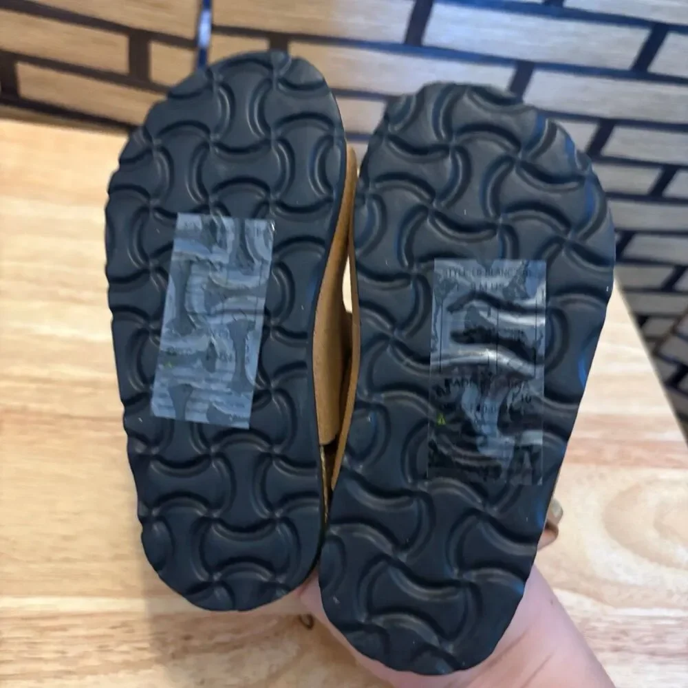Lucky Brand these are