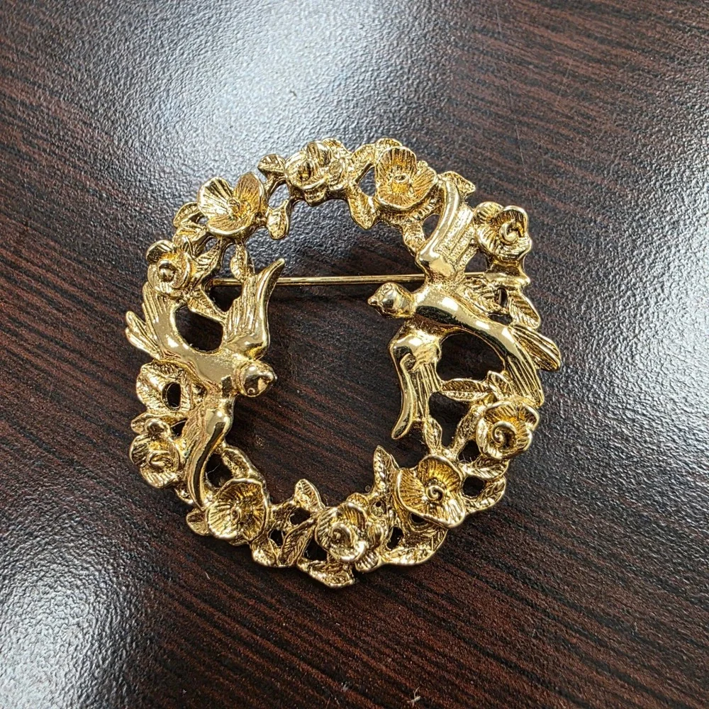 N/A gold tone