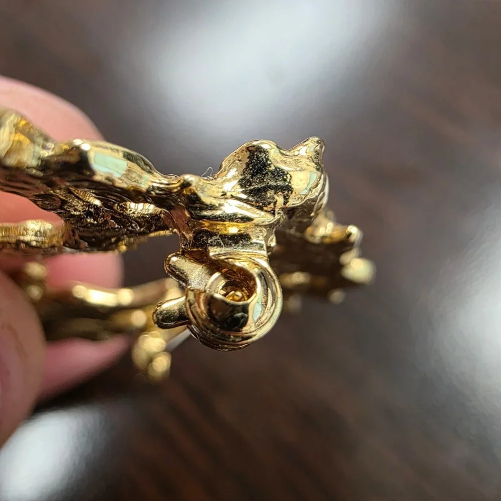 N/A gold tone