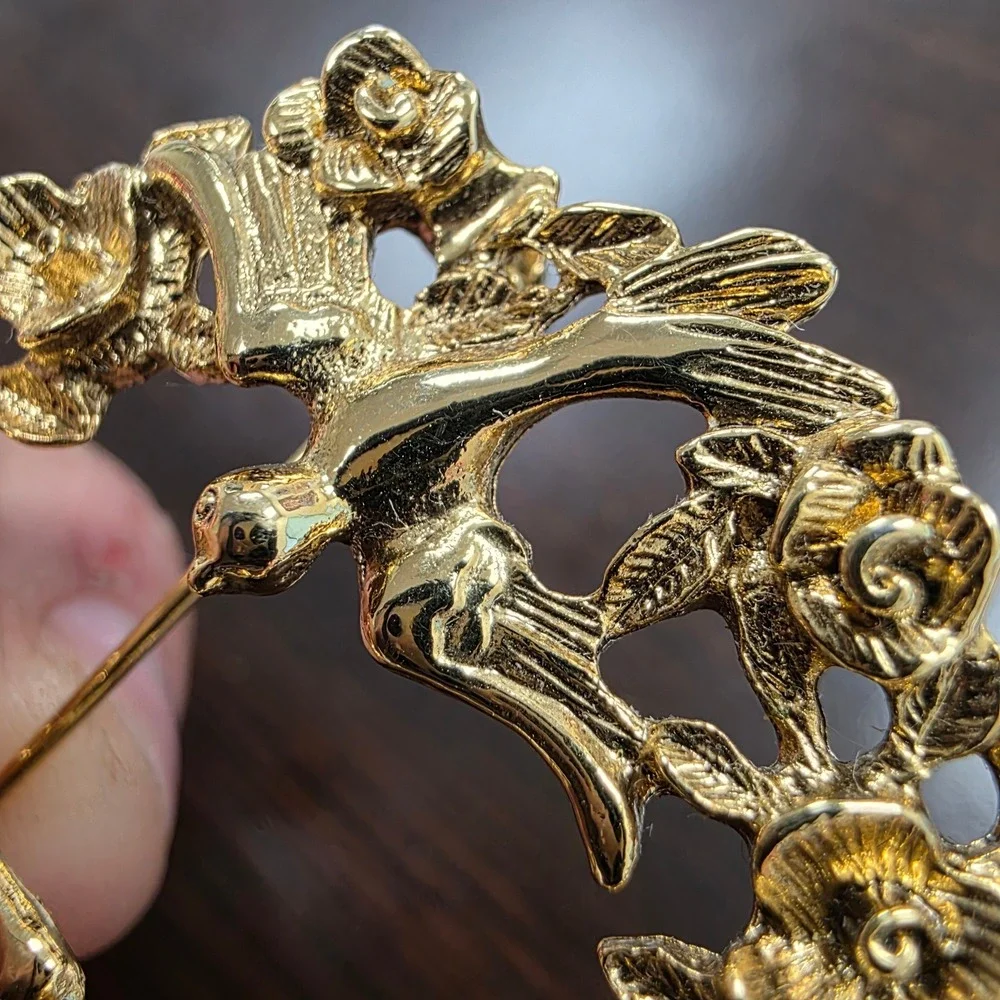 N/A gold tone