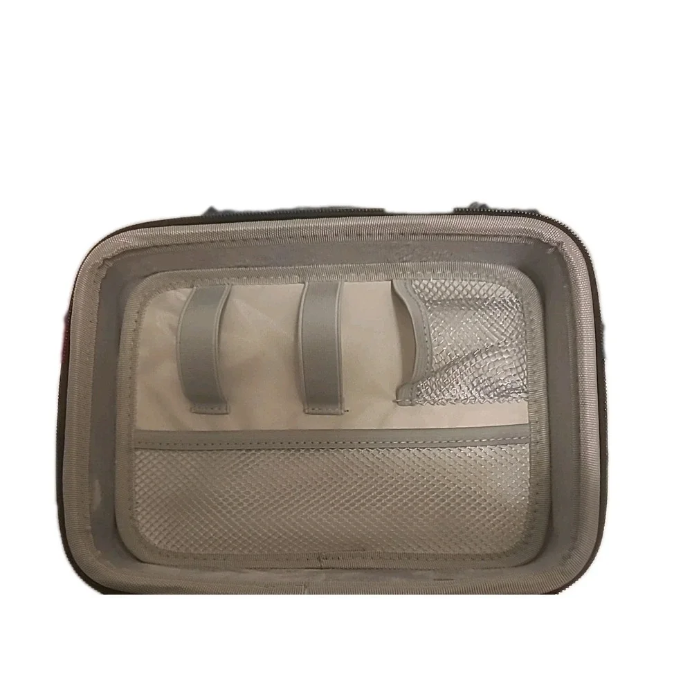 The Unbranded Brand black gray