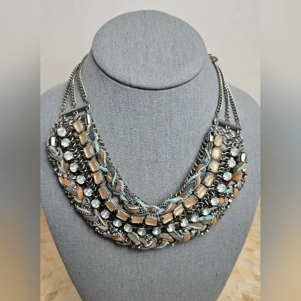 [LOFT] Chunky Statement Necklace ◇■ Multi Layered ☆ Pink & White Gems ☆