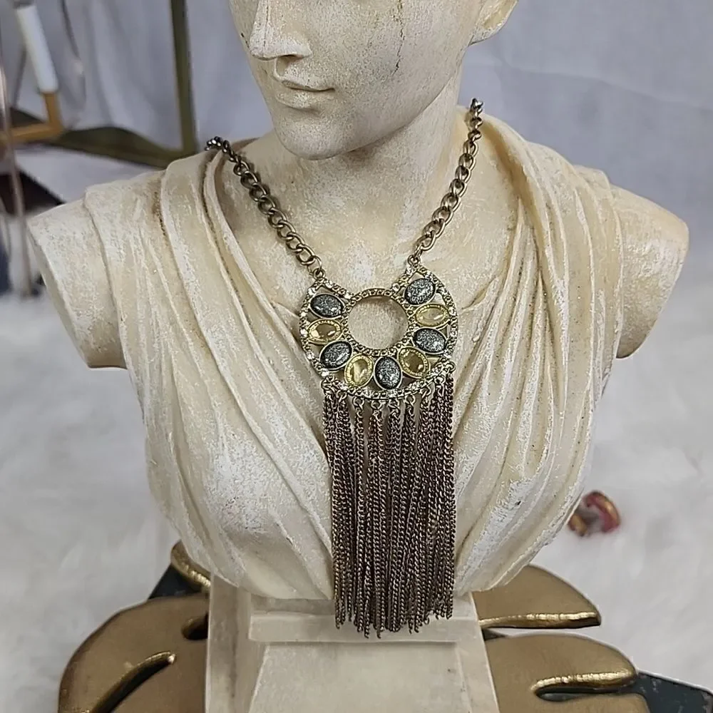 Unlisted fringed metal