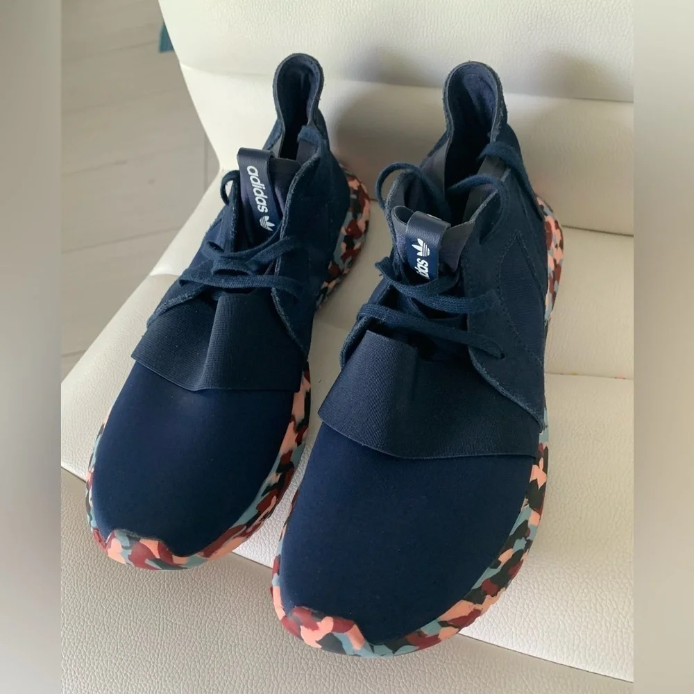 adidas stylish comfortable