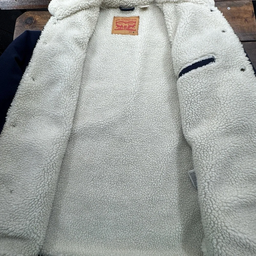 Levis levi men
