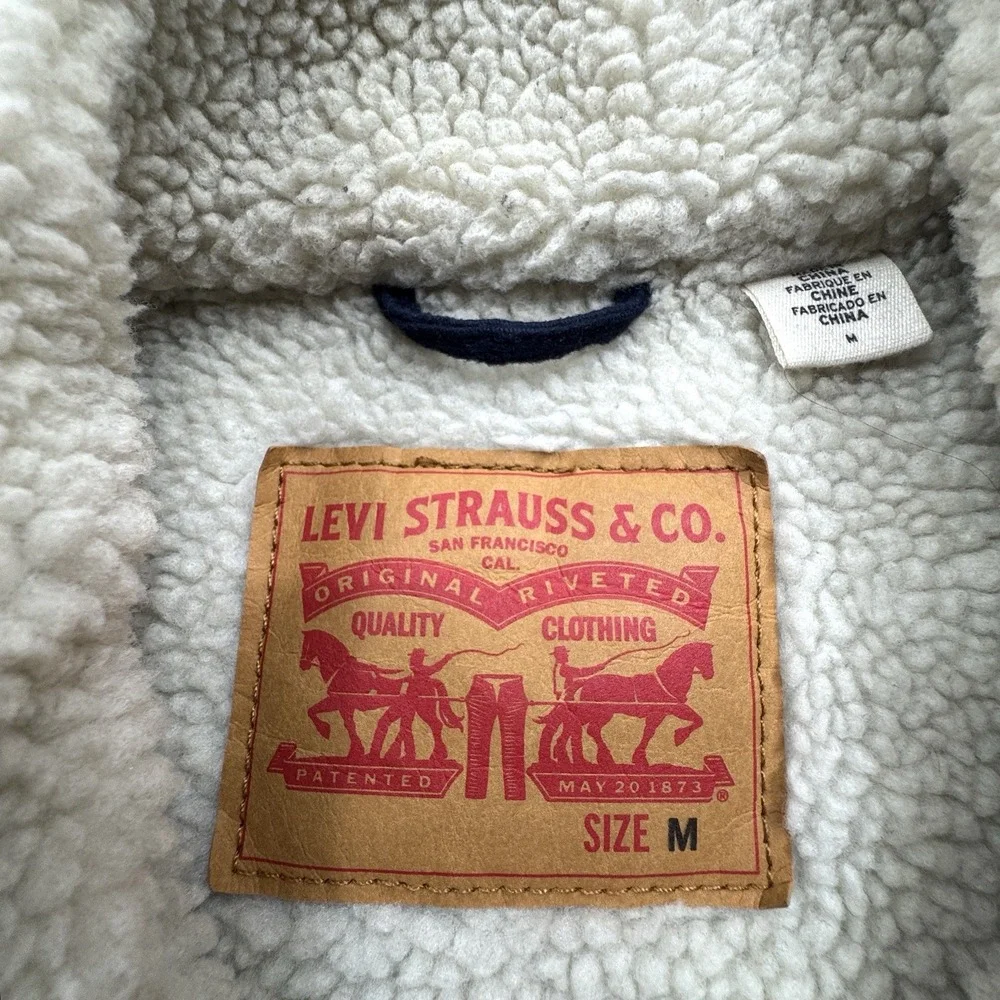 Levis levi men