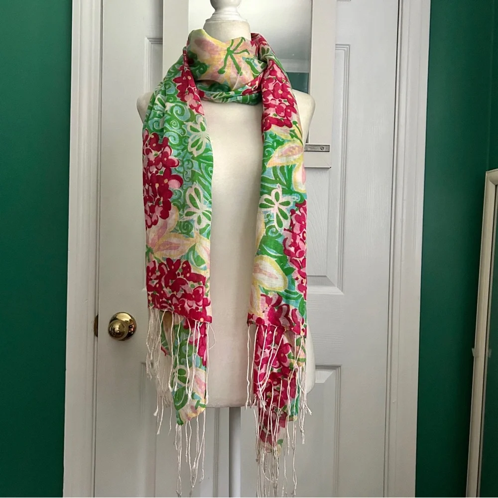Lilly Pulitzer lightweight lilly