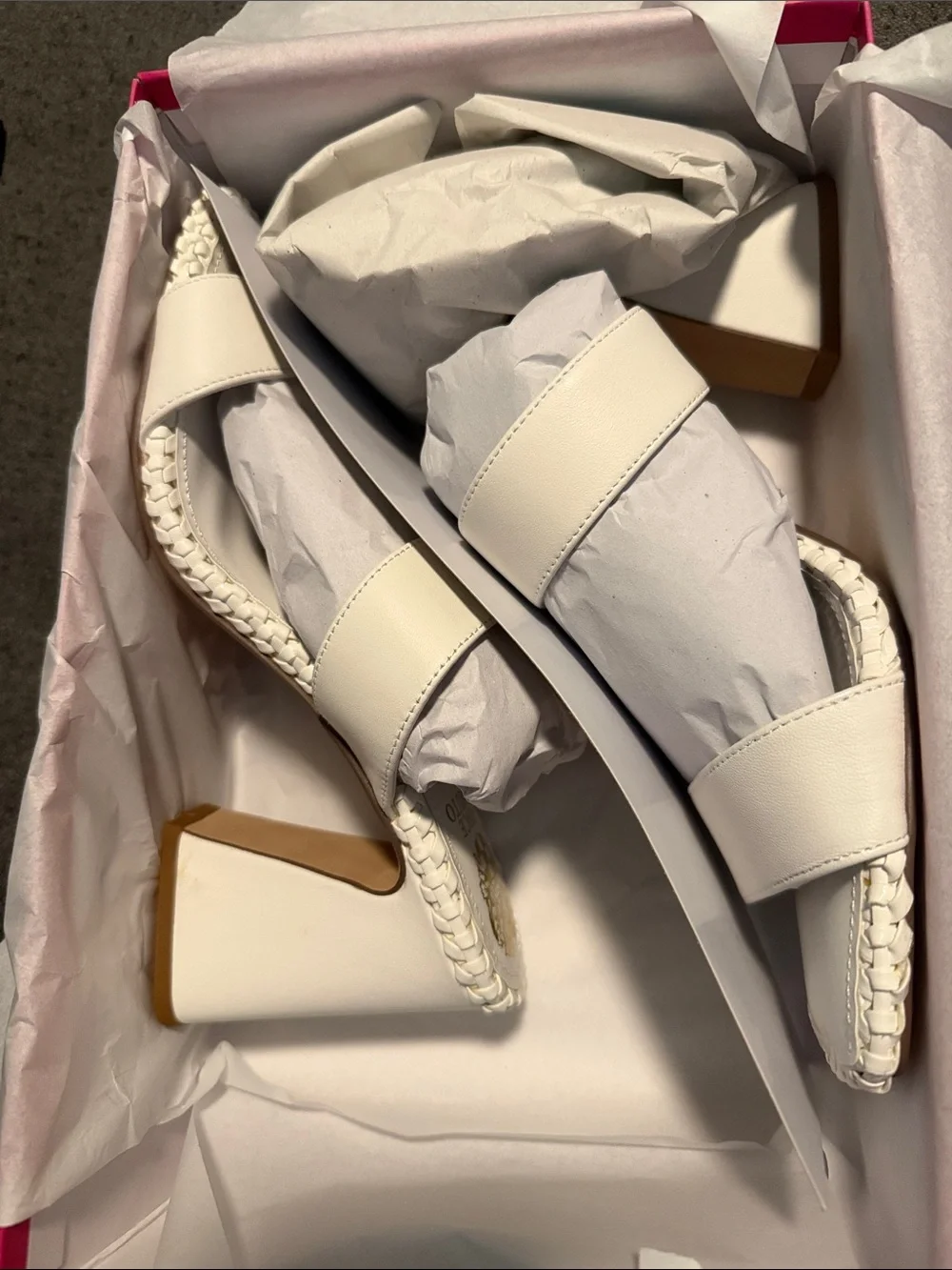 Vince Camuto vince camuto