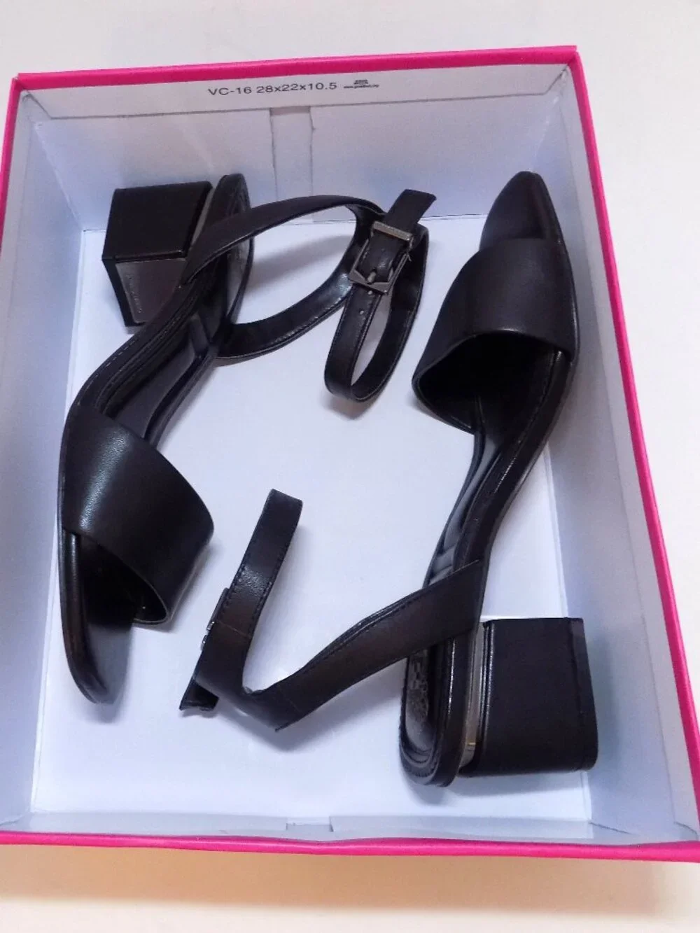 Vince Camuto vince camuto