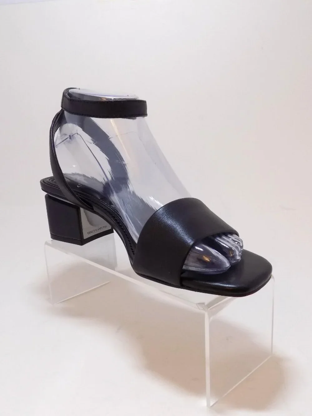 Vince Camuto vince camuto