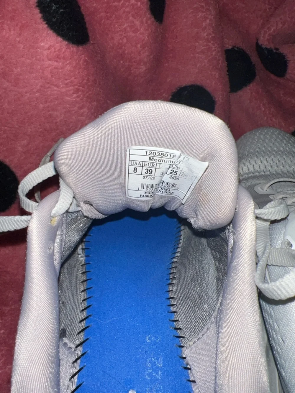 Brooks shoe image