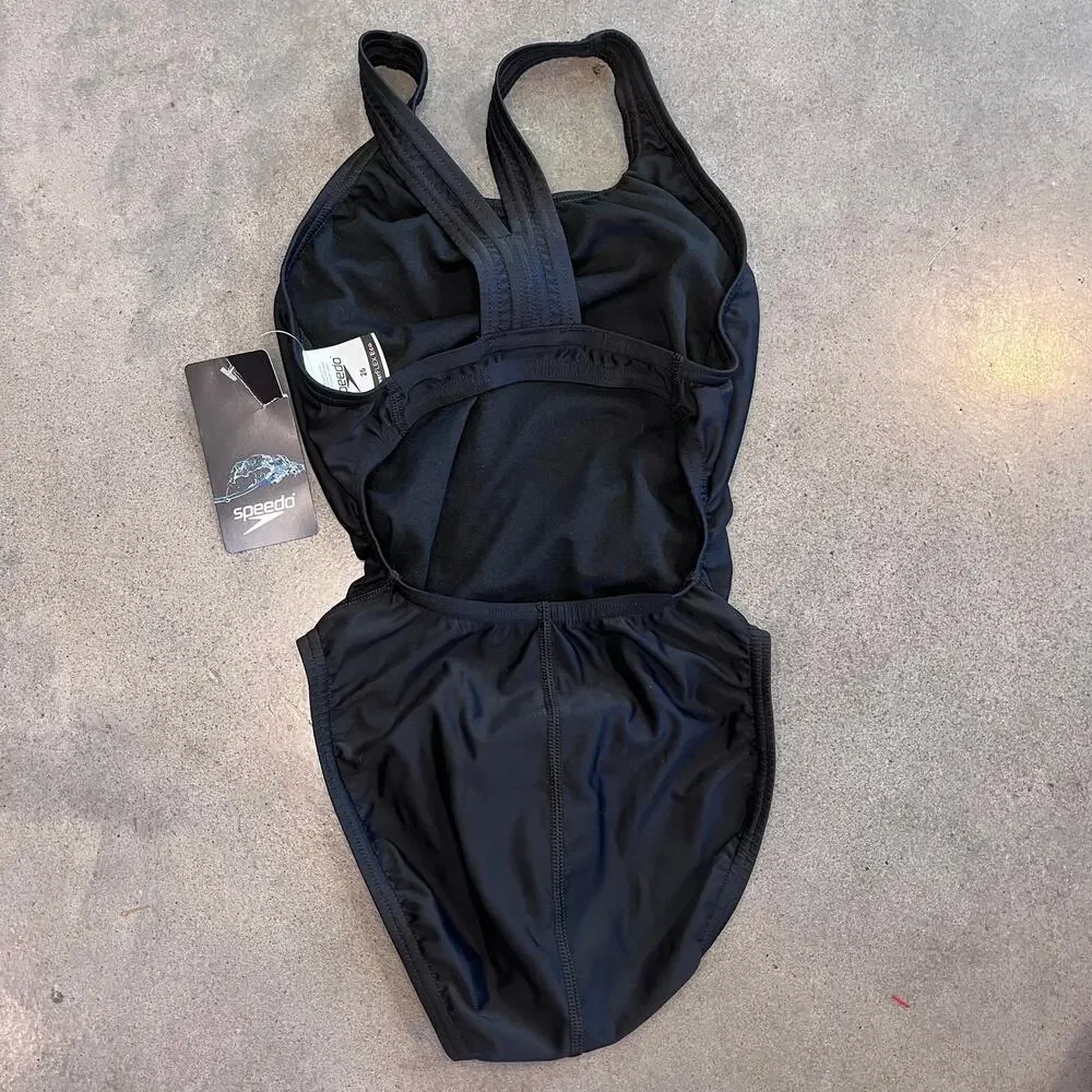 Speedo all black