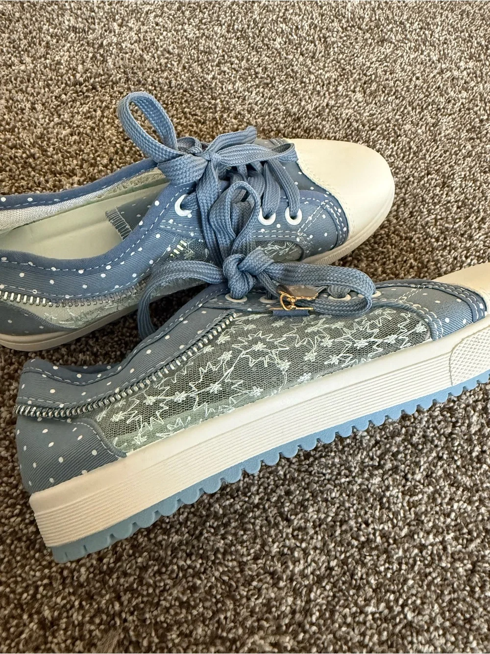 N/A blue sneakers