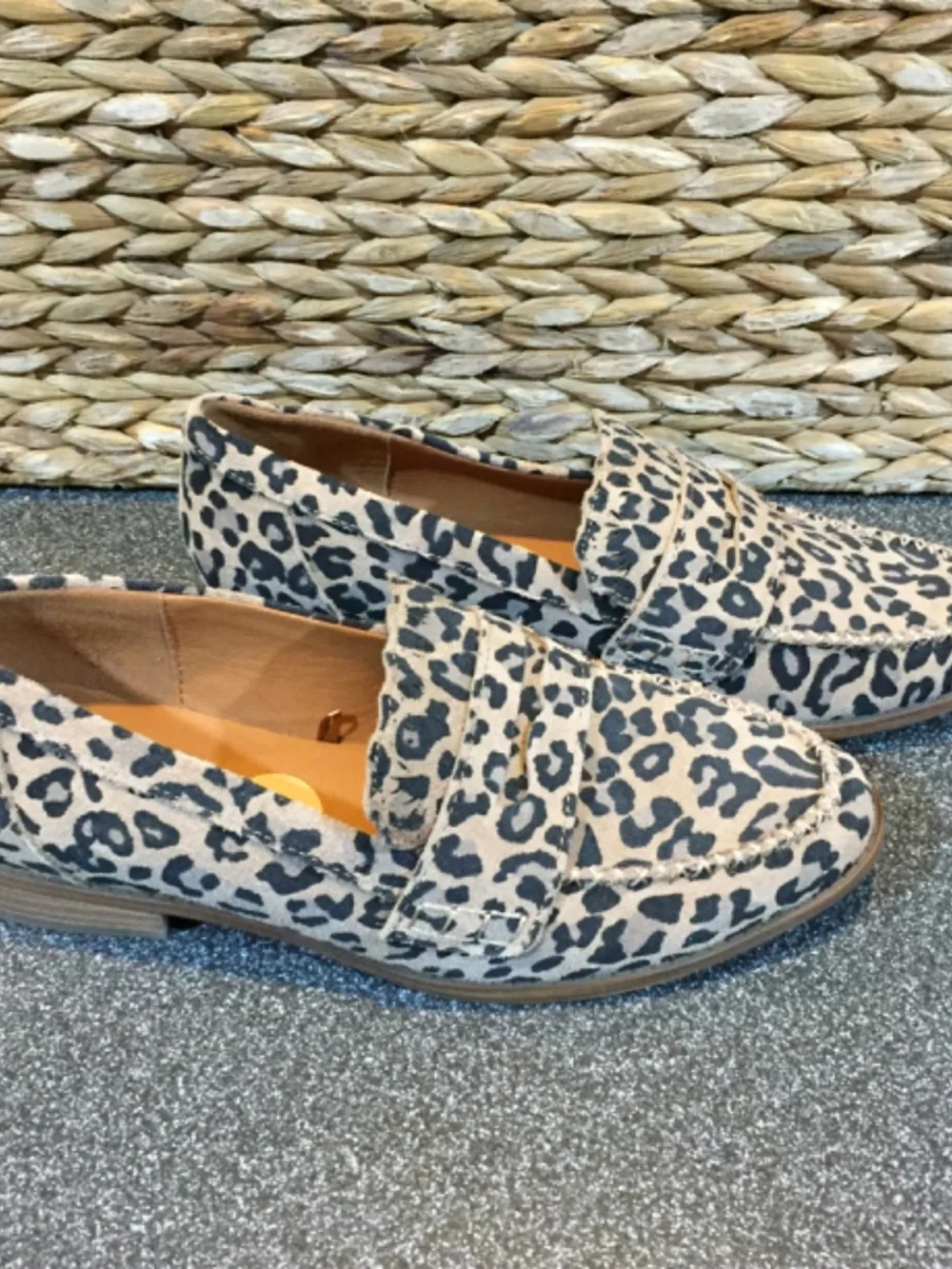 Lucky Brand stylish lucky