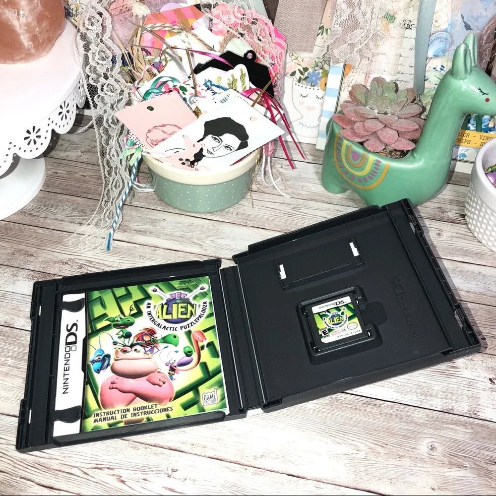 Nintendo DS Pet Alien An Intergalactic Puzzlepalooza Video Game Rated E