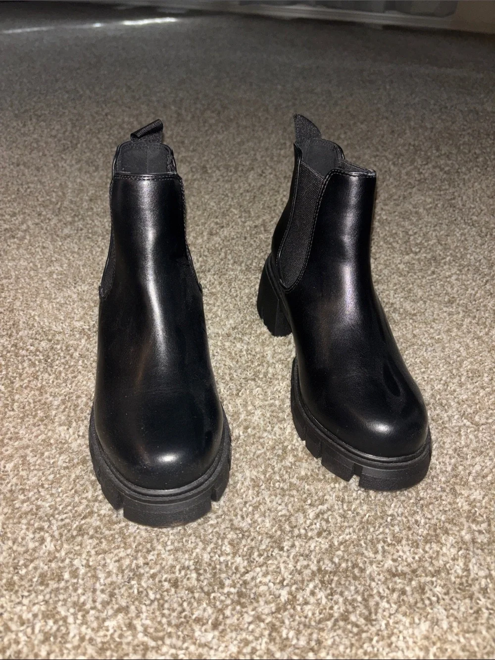 Soda stylish black
