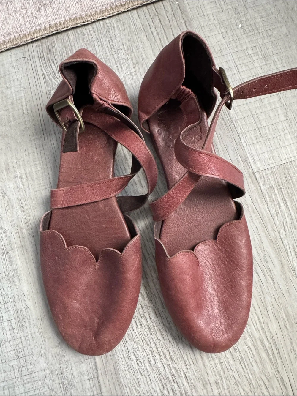 Bali Elf elegant scalloped